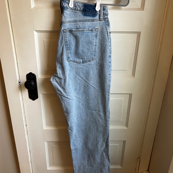 A&F 90's Relaxed Jean (Curve Love) - Picture 2 of 6